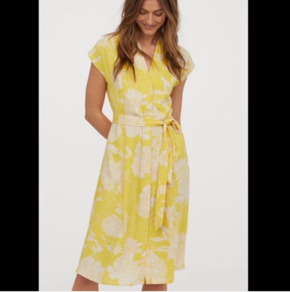 Like New H&M Women's Yellow Floral Sleeveless Buttoned V-neck Midi Dress, Size S
